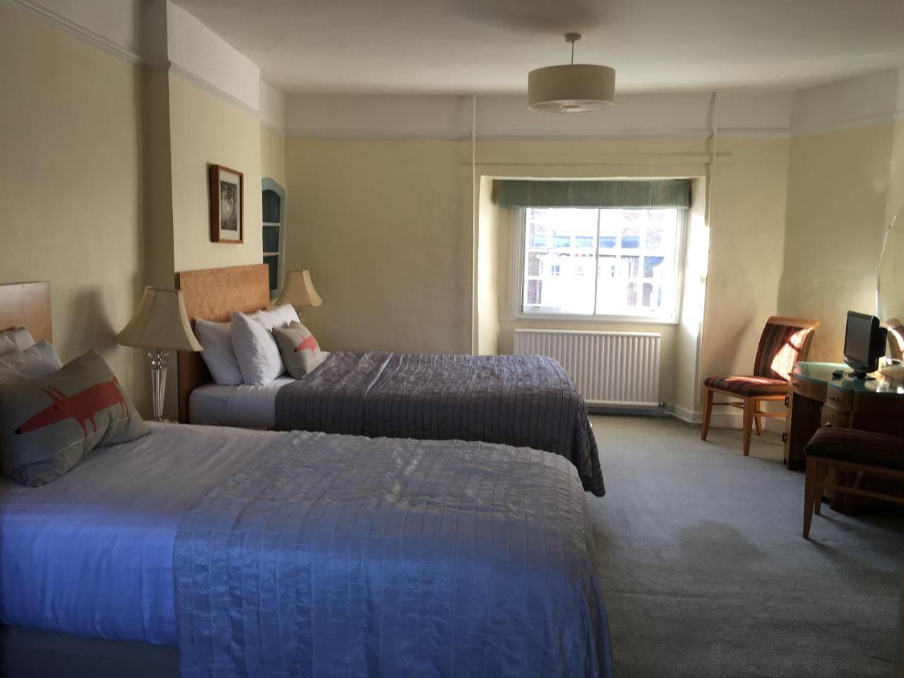 The Queen 4* Olney